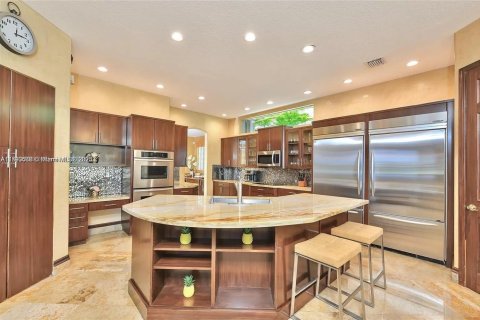 Casa en venta en Pembroke Pines, Florida, 5 dormitorios, 396.69 m2 № 2016596 - foto 12