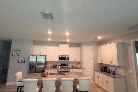 House in Ocala, Florida 4 bedrooms, 185.15 sq.m. № 2400131 - photo 8