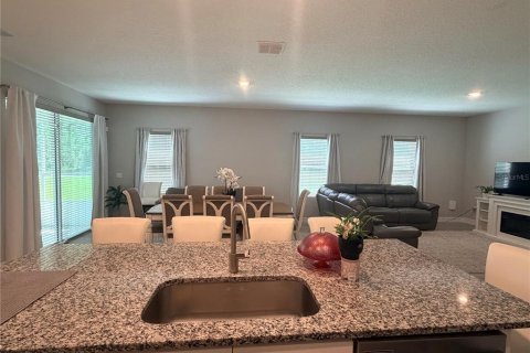 House in Ocala, Florida 4 bedrooms, 185.15 sq.m. № 2400131 - photo 11