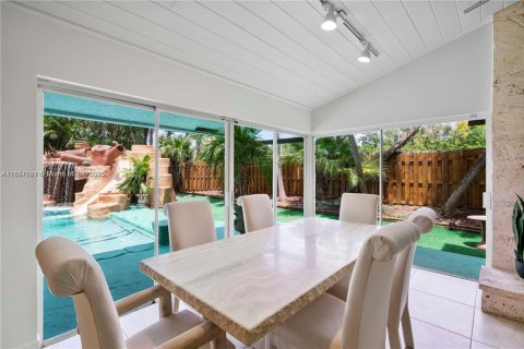 House in Boca Raton, Florida 4 bedrooms, 273.13 sq.m. № 1889606 - photo 5