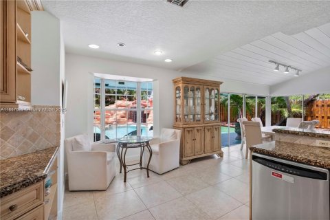 House in Boca Raton, Florida 4 bedrooms, 273.13 sq.m. № 1889606 - photo 23