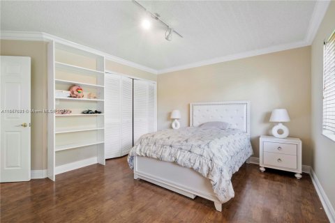 House in Boca Raton, Florida 4 bedrooms, 273.13 sq.m. № 1889606 - photo 29