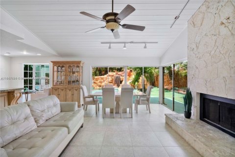 House in Boca Raton, Florida 4 bedrooms, 273.13 sq.m. № 1889606 - photo 24