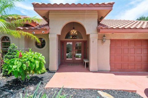 House in Boca Raton, Florida 4 bedrooms, 273.13 sq.m. № 1889606 - photo 8