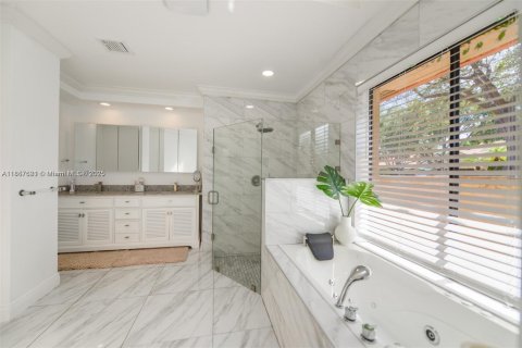 House in Boca Raton, Florida 4 bedrooms, 273.13 sq.m. № 1889606 - photo 17