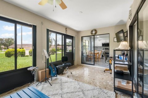 Condo in Sun City Center, Florida, 2 bedrooms  № 2267164 - photo 29