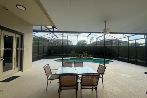 Villa ou maison à vendre à Orlando, Floride: 5 chambres, 341.88 m2 № 1999036 - photo 5