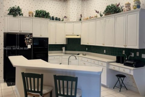 Villa ou maison à vendre à Orlando, Floride: 5 chambres, 341.88 m2 № 1999036 - photo 17