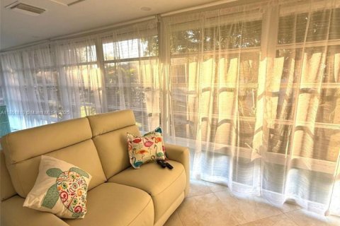 Condominio en venta en Stuart, Florida, 2 dormitorios, 92.16 m2 № 2054928 - foto 8