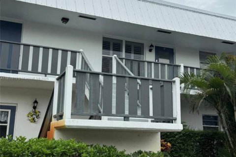 Condominio en venta en Stuart, Florida, 2 dormitorios, 92.16 m2 № 2054928 - foto 12