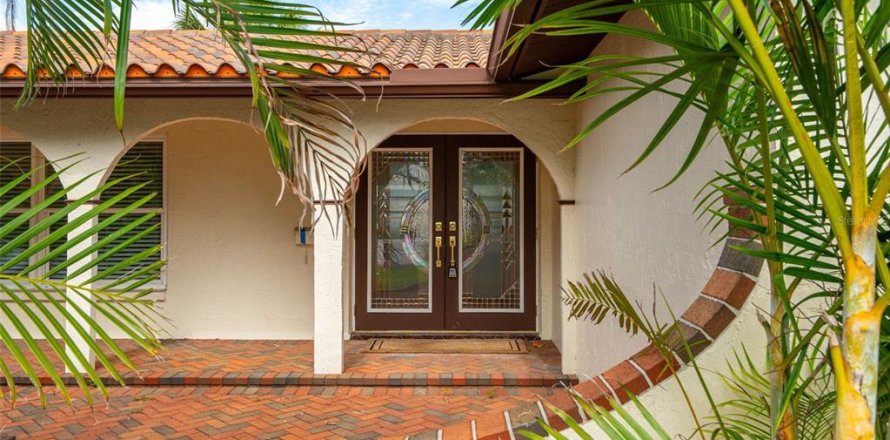 Villa ou maison à Saint Petersburg, Floride 4 chambres, 204.38 m2 № 2091455