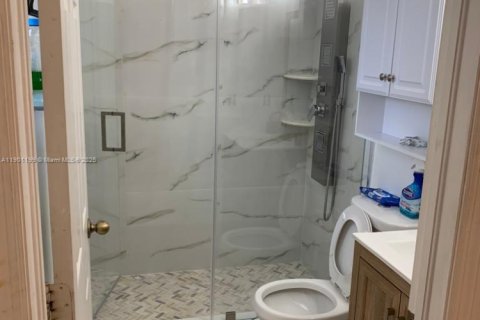 Снять в аренду таунхаус в Хомстед, Флорида 3 спальни, 128.02м2, № 1953013 - фото 7