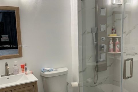 Снять в аренду таунхаус в Хомстед, Флорида 3 спальни, 128.02м2, № 1953013 - фото 3