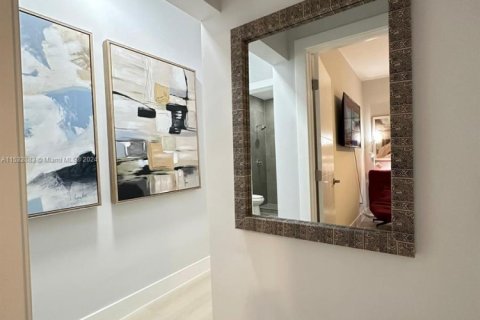 Commercial property in Miami, Florida 174.66 sq.m. № 1985065 - photo 6