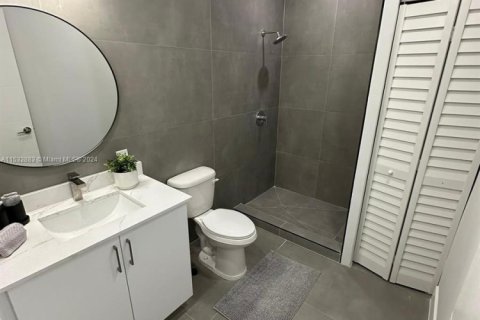 Commercial property in Miami, Florida 174.66 sq.m. № 1985065 - photo 19