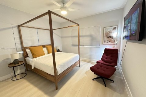 Commercial property in Miami, Florida 174.66 sq.m. № 1985065 - photo 8