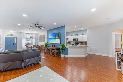 Villa ou maison à vendre à Valrico, Floride: 4 chambres, 208.66 m2 № 1773273 - photo 10
