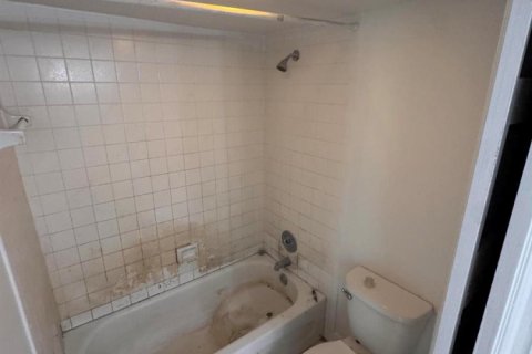 Condo in West Palm Beach, Florida, 2 bedrooms  № 2399994 - photo 12