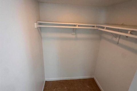 Condo in West Palm Beach, Florida, 2 bedrooms  № 2399994 - photo 11