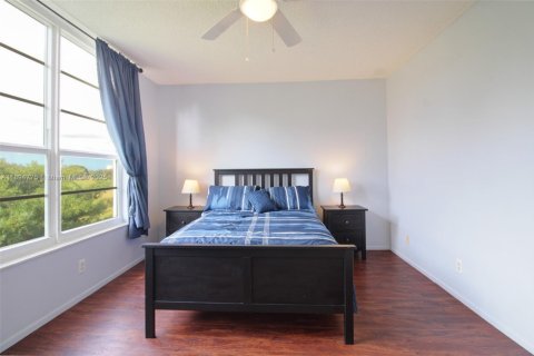 Condo in Pompano Beach, Florida, 2 bedrooms  № 2081442 - photo 16