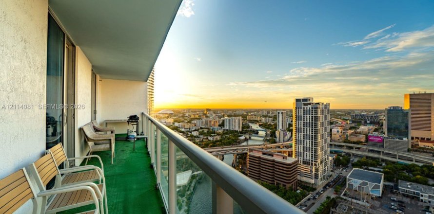 Condo à Miami, Floride, 2 chambres  № 2439375