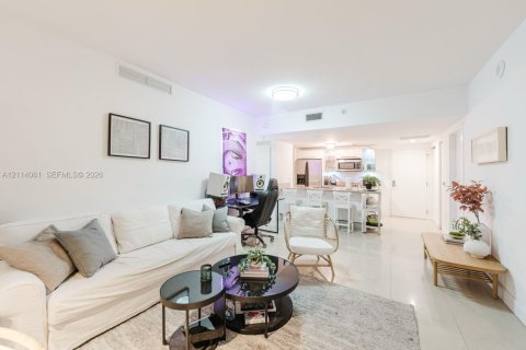 Copropriété à louer à Miami, Floride: 2 chambres, 109.53 m2 № 2439375 - photo 3