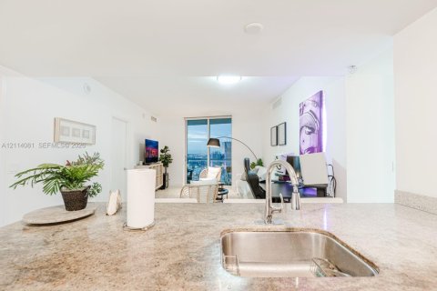 Copropriété à louer à Miami, Floride: 2 chambres, 109.53 m2 № 2439375 - photo 9