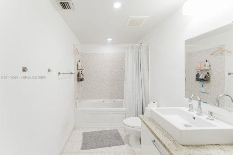 Copropriété à louer à Miami, Floride: 2 chambres, 109.53 m2 № 2439375 - photo 19