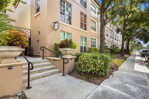 Condo in Tampa, Florida, 2 bedrooms  № 2334245 - photo 3