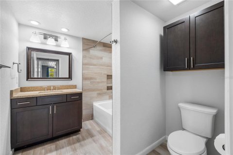 Condo in Tampa, Florida, 2 bedrooms  № 2334245 - photo 20