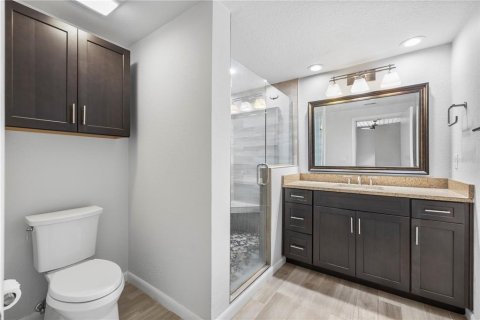 Condo in Tampa, Florida, 2 bedrooms  № 2334245 - photo 16