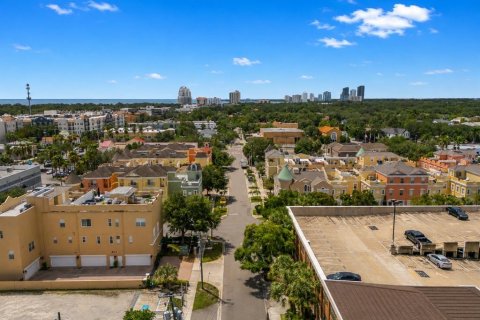 Condo in Tampa, Florida, 2 bedrooms  № 2334245 - photo 28