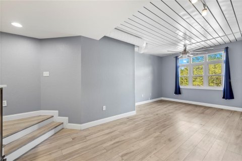 Condo in Tampa, Florida, 2 bedrooms  № 2334245 - photo 10