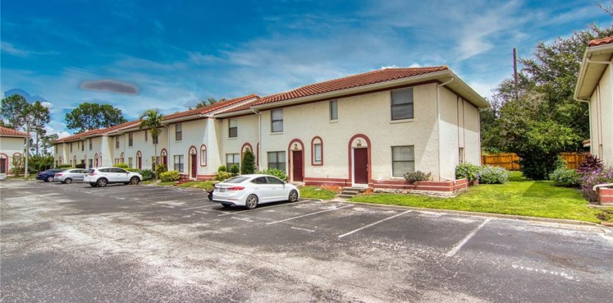 Adosado en Orlando, Florida 2 dormitorios, 113.99 m2 № 1901794