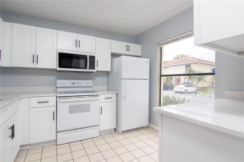 Adosado en alquiler en Orlando, Florida, 2 dormitorios, 113.99 m2 № 1901794 - foto 6