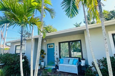 House in Fort Lauderdale, Florida 3 bedrooms, 116.59 sq.m. № 1762582 - photo 15