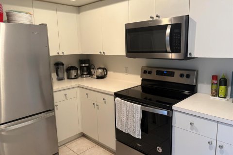 Condominio en alquiler en Wellington, Florida, 3 dormitorios, 137.4 m2 № 2087286 - foto 14