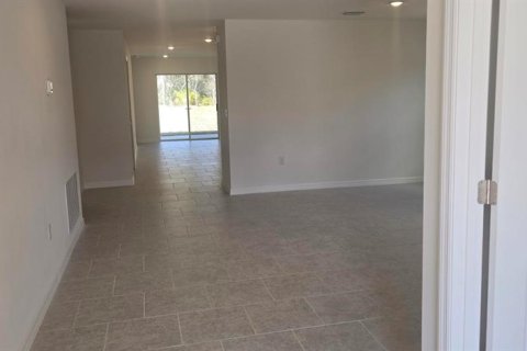 Casa en venta en Poinciana, Florida, 4 dormitorios, 195.47 m2 № 2377452 - foto 4