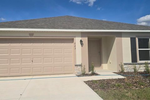 Casa en Poinciana, Florida 4 dormitorios, 195.47 m2 № 2377452
