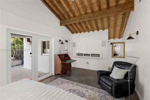 Villa ou maison à vendre à Miami, Floride: 2 chambres, 250.19 m2 № 2054359 - photo 29