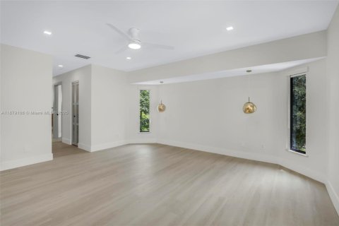 Villa ou maison à vendre à Port Charlotte, Floride: 4 chambres, 235.97 m2 № 1921297 - photo 24