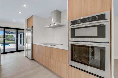 Villa ou maison à vendre à Port Charlotte, Floride: 4 chambres, 235.97 m2 № 1921297 - photo 15