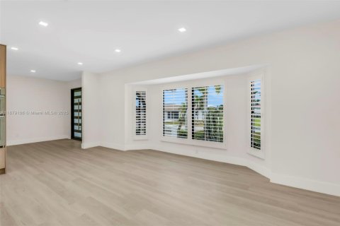 Villa ou maison à vendre à Port Charlotte, Floride: 4 chambres, 235.97 m2 № 1921297 - photo 5