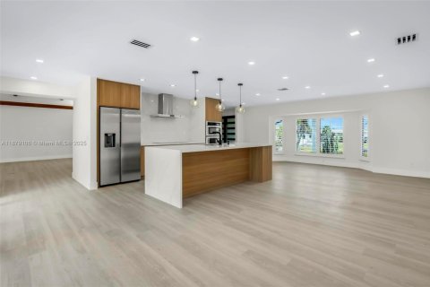 Villa ou maison à vendre à Port Charlotte, Floride: 4 chambres, 235.97 m2 № 1921297 - photo 11