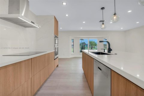 Villa ou maison à vendre à Port Charlotte, Floride: 4 chambres, 235.97 m2 № 1921297 - photo 14