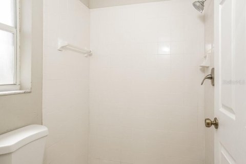 Villa ou maison à louer à North Port, Floride: 3 chambres, 108.79 m2 № 2100304 - photo 12