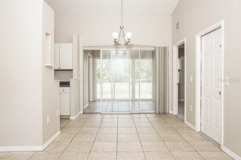 Villa ou maison à louer à North Port, Floride: 3 chambres, 108.79 m2 № 2100304 - photo 5