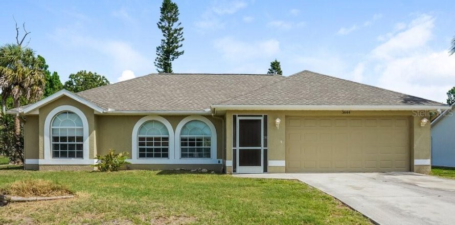 Villa ou maison à North Port, Floride 3 chambres, 108.79 m2 № 2100304