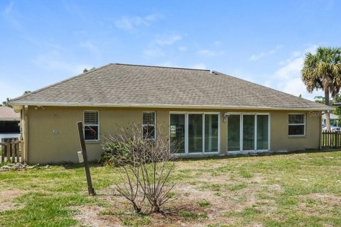 Villa ou maison à louer à North Port, Floride: 3 chambres, 108.79 m2 № 2100304 - photo 16