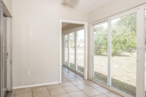 Villa ou maison à louer à North Port, Floride: 3 chambres, 108.79 m2 № 2100304 - photo 8